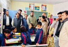 ★. भीमताल: सरकारी विद्यालय डोब ल्वेशाल, सूर्यागांव के विद्यालयों में हिंदी भी नहीं पढ़ सके प्राइमरी स्कूल के छात्र  ★. ब्लॉक प्रमुख डॉ. हरीश बिष्ट ने मेहरागांव में किया विद्यालय का औचक निरीक्षण, शिक्षा व्यवस्था चौपट  रिपोर्ट (चन्दन सिंह बिष्ट) “स्टार खबर”