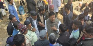 ★. भीमताल: विधायक राम सिंह कैड़ा ने ओखलकांडा ब्लॉक के गांवों का किया दौरा, सुनी ग्रामीणों की समस्या ★. अधिकारियो को दिए समस्याओं का समाधान करने के दिए निर्देश