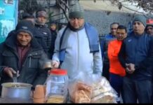 नैनीताल में मुख्यमंत्री पुष्कर सिंह धामी ने किया मॉर्निंग वॉक… सुबह फड़ में चाय के साथ स्थानीय लोगों से बातचीत की…(देखें वीडियो) रिपोर्ट- (सुनील भारती) “स्टार खबर” नैनीताल…