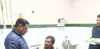 ★. सुशीला तिवारी अस्पताल पहुँचे पूर्व विधायक दान सिंह भंडारी, पहाड़ से आए मरीजों का जाना हाल-चाल ★. ओखलकांडा, धारी व रामगढ़ के मरीजों को बेहतर इलाज देने का चिकित्सकों से किया आग्रह (चन्दन सिंह बिष्ट) “स्टार खबर”