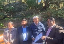 ★. जंगली जानवरों के आतंक से ग्रामीण परेशान, हरीश पनेरु के नेतृत्व में वन विभाग कार्यालय का घेराव ★. भीमताल विधानसभा में वन्यजीव हमलों पर फूटा ग्रामीणों का गुस्सा, स्कूली बच्चों के लिए वाहन सुविधा का आश्वासन (चन्दन सिंह बिष्ट) “स्टार खबर”