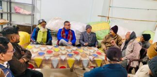 ★. सती कॉलोनी में तोड़फोड़ नोटिसों पर विधायक सुमित हृदयेश की सख्त प्रतिक्रिया ★. प्रभावित परिवारों से मिले विधायक, कार्रवाई को बताया दुखद, पीड़ादायक और अमानवीय (चन्दन सिंह बिष्ट) “स्टार खबर” हल्द्वानी।