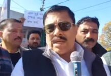 ★. यातायात व्यवस्था के विरोध में लोहाघाट विधायक खुशाल सिंह अधिकारी का सांकेतिक धरना ★. जनता और व्यापारियों के हितों की अनदेखी नहीं होगी: खुशाल सिंह अधिकारी (चन्दन सिंह बिष्ट) “स्टार खबर” लोहाघाट/पाटी