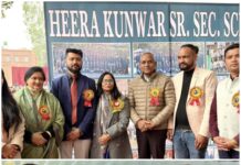 ★. अभ्युदय-01’ थीम पर सजा हीरा कुंवर सीनियर सेकेंडरी स्कूल का वार्षिकोत्सव, सांस्कृतिक प्रस्तुतियों ने मोहा मन ★. कुमाऊँनी-गढ़वाली नृत्य, योग व ताइक्वांडो की धूम, मेधावी छात्र हुए सम्मानित (चन्दन सिंह बिष्ट) “स्टार खबर” हल्द्वानी/गौलापार/कुंवरपुर/