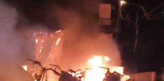ब्रेकिंग न्यूज.. नैनीताल में टूटी विद्युत लाइन बनी आग का कारण… अस्पताल परिसर के पास खड़ी 6 दोपहिया वाहन जलकर खाक, लाखों का नुकसान.. रिपोर्ट- (सुनील भारती) “स्टार खबर” नैनीताल..