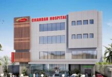 ★. पैसों के लिए शव बना बंधक! हल्द्वानी के चन्दन अस्पताल पर संगीन आरोप, चिकित्सा निदेशक पर FIR ★. “इंसानियत शर्मसार: 30 हजार न देने पर नहीं सौंपा शव, चन्दन अस्पताल कटघरे में” (चन्दन सिंह बिष्ट) “स्टार खबर” हल्द्वानी नैनीताल