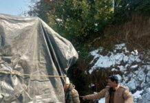ठंड, बर्फ और जोखिम के बीच डटे जवान… नैनीताल पुलिस बनी पर्यटकों व आमजन की सुरक्षा की ढाल.. रिपोर्ट- (सुनील भारती) “स्टार खबर ” नैनीताल..