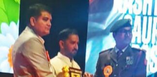 ★. चम्पावत के दिव्यांग हिम्मत सिंनग्वाल को मिला राष्ट्रीय गौरव पुरस्कार, जयपुर में हुआ सम्मान ★. शिक्षा और सामाजिक सेवा में मिसाल बने हिम्मत सिंनग्वाल, गणतंत्र दिवस पर राष्ट्रीय स्तर पर सम्मानित (चन्दन सिंह बिष्ट) “स्टार खबर” रिखोली/ पाटी/चम्पावत