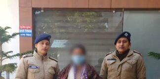 होटल से आभूषण चोरी की घटना का रामनगर पुलिस ने किया खुलासा… शादी समारोह में शामिल होने आई महिला ने डायमंड व सोने के आभूषणों पर किया हाथ साफ, आरोपी गिरफ्तार… रिपोर्ट- (ब्यूरो) “स्टार खबर” नैनीताल..