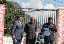 अधिवक्ताओं का एक दिवसीय धरना, अधिकारियों पर अभद्रता व भ्रष्टाचार के आरोप… सचिव की चेतावनी—दुर्व्यवहार हुआ तो देंगे उचित जवाब, 23 फरवरी से अनिश्चितकालीन आंदोलन की तैयारी… रिपोर्ट- (सुनील भारती ) “स्टार खबर” नैनीताल ..