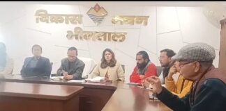 विकास भवन में झीलों के संरक्षण एवं सौंदर्यीकरण पर मंथन…. भीमताल झील, नौकुचियाताल व सातताल के लिए उच्च स्तरीय योजना बनाने पर जोर….. रिपोर्ट- (सुनील भारती ) “स्टार खबर” नैनीताल…