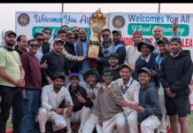 ★. गौलापार : सीनियर मेंस डिस्ट्रिक्ट लीग का खिताब रामराज क्रिकेट अकादमी के नाम ★. फाइनल में आरोन क्रिकेट अकादमी को 205 रनों से हराया (चन्दन सिंह बिष्ट) “स्टार खबर” गौलापार (हल्द्वानी) |