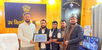 मुनस्यारी में नवनियुक्त एसडीएम का स्वागत, जनसमस्याओं के समाधान को सौंपा ज्ञापन… रिपोर्ट- (सुनील भारती) “स्टार खबर” नैनीताल..