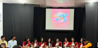 कुमाऊँ विश्वविद्यालय के डीएसबी परिसर में बैठकी होली का भव्य आयोजन… रिपोर्ट- (सुनील भारती ) “स्टार खबर” नैनीताल..