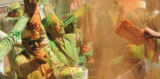 श्री रामसेवक सभा से निकला भव्य होली जुलूस… रिपोर्ट- (सुनील भारती ) “स्टार खबर” नैनीताल..