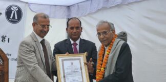 नैनीताल बार में वरिष्ठ अधिवक्ताओं का सम्मान… 50 वर्ष की वकालत पूरी करने पर न्यायमूर्ति आलोक मेहरा ने किया अभिनंदन… रिपोर्ट- (सुनील भारती ) “स्टार खबर ” नैनीताल…