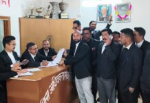 जिला बार चुनाव: पहले दिन 11 प्रत्याशियों ने किया नामांकन.. 27 मार्च को आम सभा, चुनाव तिथि बदलकर 1 अप्रैल… रिपोर्ट- (सुनील भारती) “स्टार खबर ” नैनीताल..