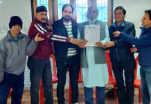 हिंदी रंगमंच दिवस पर नैनीताल में ‘अंतिम युद्ध’ नाटक का पाठ, रंगकर्मियों ने रखे विचार.. रिपोर्ट- (सुनील भारती) “स्टार खबर ” नैनीताल..