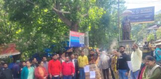 चंपावत की घटना के विरोध में कांग्रेस का पुतला दहन…. मल्लीताल पंत पार्क में प्रदेश सरकार के खिलाफ जताया आक्रोश… रिपोर्ट- (ब्यूरो ) “स्टार खबर” नैनीताल..