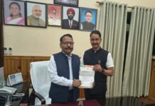 नैनीताल की सड़कों पर पड़े मलबे और रेता-बजरी हटाने की मांग… भाजपा जिला उपाध्यक्ष ने जिलाधिकारी से कार्रवाई की लगाई गुहार.. रिपोर्ट- (ब्यूरो ) “स्टार खबर ” नैनीताल..