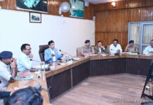 नैनीताल में यातायात व्यवस्था सुधारने को मंथन, मंडलायुक्त दीपक रावत की अध्यक्षता में समिति बैठक सम्पन्न…. रिपोर्ट- (सुनील भारती ) “स्टार खबर” नैनीताल.