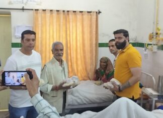 राजीव गांधी शहादत दिवस पर बीडी पांडे चिकित्सालय में मरीजों को बांटे गए फल… रिपोर्ट- (सुनील भारती ) “स्टार खबर ” नैनीताल..