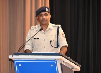 कैंची धाम ड्यूटी में तैनात दो पुलिसकर्मी नशे में धुत, युवती से छेड़छाड़ के आरोप में गिरफ्तार.. अल्कोमीटर और मेडिकल जांच में शराब सेवन की पुष्टि, एसएसपी ने दिए सख्त कार्रवाई के निर्देश… रिपोर्ट- (ब्यूरो ) ” स्टार खबर” नैनीताल…