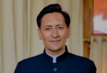 लोअर मालरोड की मरम्मत में लापरवाही पर कुमाऊँ आयुक्त सख्त, लोनिवि अधिकारियों से जवाब-तलब… 40 मीटर सड़क के निर्माण में एक वर्ष की देरी पर नाराजगी, अब CCTV से होगी कार्य की लाइव निगरानी, अनुशासनात्मक कार्रवाई की चेतावनी… रिपोर्ट- (ब्यूरो) “स्टार खबर ” नैनीताल….
