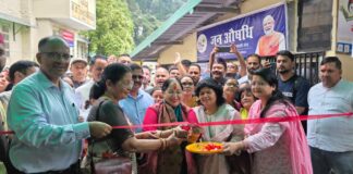 सेवा पखवाड़े का शुभारंभ, बीडी पांडे अस्पताल में 631 लोगों ने उठाया स्वास्थ्य शिविर का लाभ… 19 यूनिट स्वैच्छिक रक्तदान, 132 आभा आईडी और 5 आयुष्मान कार्ड बने; विधायक सरिता आर्या ने किया शुभारंभ… रिपोर्ट- (सुनील भारती ) “स्टार खबर” नैनीताल..