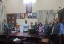 वरिष्ठ नागरिकों की सुरक्षा व शहर की समस्याओं के समाधान को लेकर डीएम को सौंपा ज्ञापन.. सेवानिवृत्त राजकीय पेंशनर्स कल्याण एसोसिएशन ने उठाईं पुलिस गश्त, स्वास्थ्य सुविधाओं और यातायात सुधार की मांग… रिपोर्ट- (सुनील भारती) “स्टार खबर ” नैनीताल..