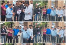 शिक्षा मंत्री धर्मेंद्र प्रधान के इस्तीफे पर कांग्रेस कार्यकर्ताओं ने बांटी मिठाई…. रिपोर्ट- (सुनील भारती) “स्टार खबर ” नैनीताल..