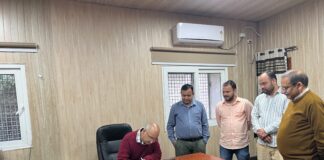 कुमाऊँ विश्वविद्यालय के नए कुलसचिव बने प्रो. रजनीश पाण्डे, संभाला कार्यभार… रिपोर्ट- (सुनील भारती ) “स्टार खबर ” नैनीताल..