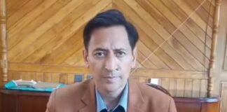 मॉल रोड बनेगी ‘नो हॉर्न ज़ोन’, 1 अगस्त से नियम लागू करने की तैयारी… कुमाऊं कमिश्नर दीपक रावत ने ट्रैफिक व्यवस्था को लेकर अधिकारियों व टैक्सी यूनियनों के साथ की बैठक, नियम तोड़ने वालों पर लगेगा जुर्माना.. रिपोर्ट- (सुनील भारती ) “स्टार खबर” नैनीताल…