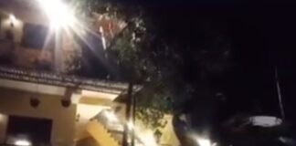 हाईकोर्ट के पास मकान पर गिरा विशाल पेड़, 15 सदस्यीय परिवार बाल-बाल बचा तीन लोग मलबे में फंसे, पुलिस, एसडीआरएफ और फायर टीम ने चलाया रेस्क्यू अभियान, एक घायल जिला अस्पताल में भर्ती… रिपोर्ट- (सुनील भारती ) “स्टार खबर ” नैनीताल..
