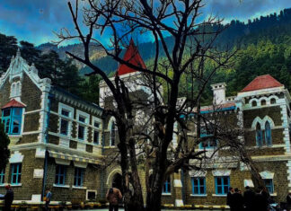 डॉक्टरों के तबादलों पर हाईकोर्ट सख्त, स्वास्थ्य सेवाओं पर उठे सवाल.. राज्य विधिक सेवा प्राधिकरण की याचिका पर आज होगी सुनवाई, पूर्व आदेशों के बावजूद अस्पतालों में डॉक्टरों की कमी पर कोर्ट करेगा विचार… रिपोर्ट- (सुनील भारती) “स्टार खबर” नैनीताल…