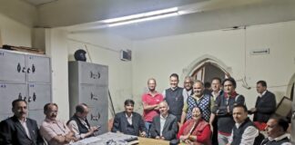 बार भवन के लिए विधायक सरिता आर्या ने विधायक निधि से ढाई लाख रुपये देने की घोषणा.. रिपोर्ट- (ब्यूरो) “स्टार खबर” नैनीताल…