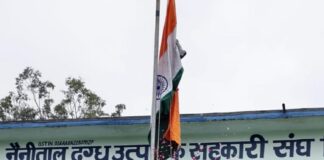 लालकुआं : आंचल की 705 दुग्ध समितियों में आजादी के पर्व की धूम, शान से फहराया तिरंगा