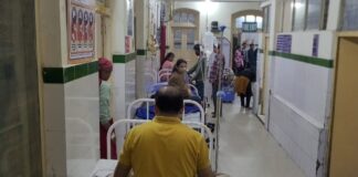 झरख के पकौड़े खाने से परिवार के नौ लोगों की बिगड़ी तबीयत… जन्मदिन की पार्टी में चाय के साथ परोसे गए थे पकौड़े, जिला अस्पताल में कराया गया भर्ती (देखें वीडियो) रिपोर्ट- (सुनील भारती) “स्टार खबर ” नैनीताल