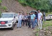 खबर का असर : झापुली-बोना में प्रशासन ने किया स्थलीय निरीक्षण, प्रभावित परिवारों को सुरक्षित स्थान पर शिफ्ट करने के निर्देश… रिपोर्ट- (सुनील भारती ) “स्टार खबर” नैनीताल..