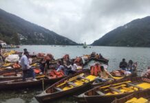बिना लाइफ जैकेट झील में नौकायन पड़ा महंगा, पुलिस ने लगाया जुर्माना रिपोर्ट- (ब्यूरो) “स्टार खबर ” नैनीताल…
