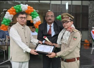 वन अपराध नियंत्रण में उत्कृष्ट योगदान के लिए आनंद लाल सम्मानित… रिपोर्ट- (सुनील भारती ) “स्टार खबर” नैनीताल..