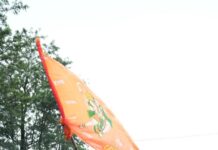 1952 की पुरानी टिहरी रामलीला की परंपरा देहरादून में भी होगी जीवंत.. रेसकोर्स स्थित श्री गुरु नानक मैदान में हनुमान ध्वजा स्थापित कर रामलीला महोत्सव-2026 का शुभारंभ… रिपोर्ट- (ब्यूरो ) “स्टार खबर ” नैनीताल..