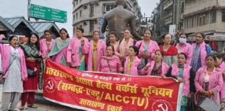 न्यूनतम वेतन, पेंशन और नियमितीकरण की मांग को लेकर आशाओं का प्रदर्शन… तल्लीताल गांधी पार्क में सरकार के खिलाफ की नारेबाजी, 11,500 रुपये मानदेय देने की मांग.. रिपोर्ट- (सुनील भारती) “स्टार खबर” नैनीताल..