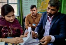 ज्योलिकोट पहुंची दिल्ली से विशेषज्ञ टीम ने व्यवस्थाएं परखीं 61 लोगों के लिए गए ब्लड सैंपल, पीएचसी में चार मरीज भर्ती.. रिपोर्ट- (सुनील भारती ) “स्टार खबर” नैनीताल