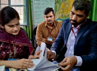 ज्योलिकोट पहुंची दिल्ली से विशेषज्ञ टीम ने व्यवस्थाएं परखीं 61 लोगों के लिए गए ब्लड सैंपल, पीएचसी में चार मरीज भर्ती.. रिपोर्ट- (सुनील भारती ) “स्टार खबर” नैनीताल