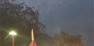 नंदा देवी महोत्सव में गूंजे मां के जयकारे, पंच आरती में उमड़ा आस्था का सैलाब.. मंदिर प्रांगण में शाम से जुटने लगी श्रद्धालुओं की भीड़, आरती के बाद वितरित हुआ प्रसाद… रिपोर्ट- (सुनील भारती) “स्टार खबर ” नैनीताल..