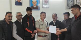 खड़गे की सभा स्थल के कथित शुद्धिकरण पर कांग्रेसियों ने दी तहरीर, मुकदमे की मांग…. रिपोर्ट- (सुनील भारती ) “स्टार खबर” नैनीताल..