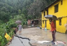 पोखराड़ में भूस्खलन से चार आवासीय भवनों को खतरा, प्रभावित परिवार सुरक्षित स्थान पर शिफ्ट…. रिपोर्ट- (सुनील भारती ) “स्टार खबर” नैनीताल…