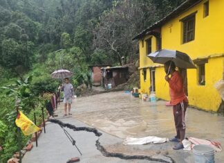 पोखराड़ में भूस्खलन से चार आवासीय भवनों को खतरा, प्रभावित परिवार सुरक्षित स्थान पर शिफ्ट…. रिपोर्ट- (सुनील भारती ) “स्टार खबर” नैनीताल…