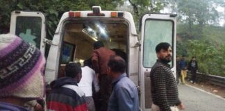भूमियाधार में 250 फीट गहरी खाई में गिरी स्कॉर्पियो… अंधेरे और दुर्गम रास्ते में दो से तीन घंटे चला रेस्क्यू अभियान.. रिपोर्ट- (सुनील भारती) ‘स्टार खबर’ नैनीताल